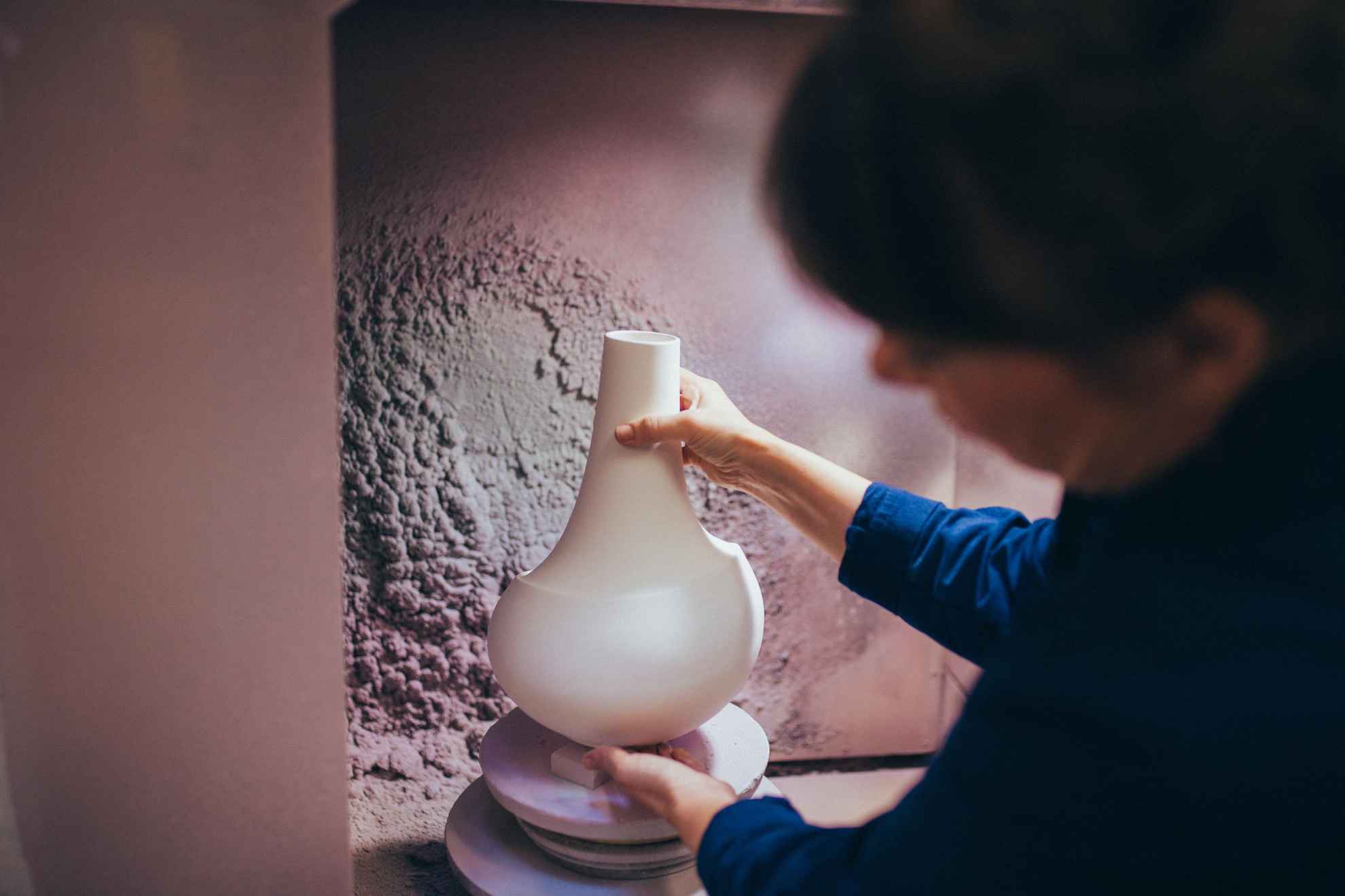 Le vase " Dancing Dune " de la designer Anna Elzer Oscarson