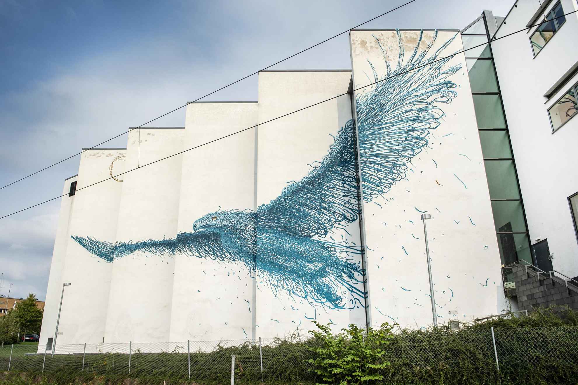 Blue eagle by DALeast for No Limit Street Art, Borås